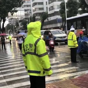 开学在即!汕头交警启动“校家警”护畅模式