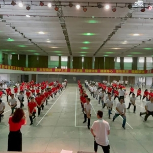 澄海职教举行“健康人生  快乐工作”教工趣味运动会