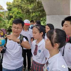 游客云集  夏至窥日