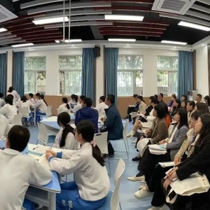 聚焦课标  以教促研——区初三化学公开课教研活动在澄华中学举行