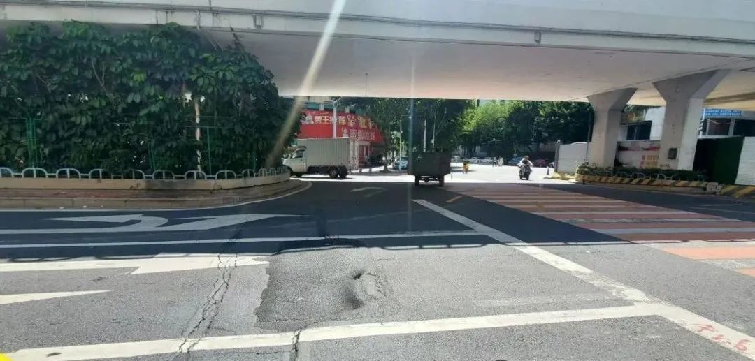 道路崎岖不平  周边群众盼修整