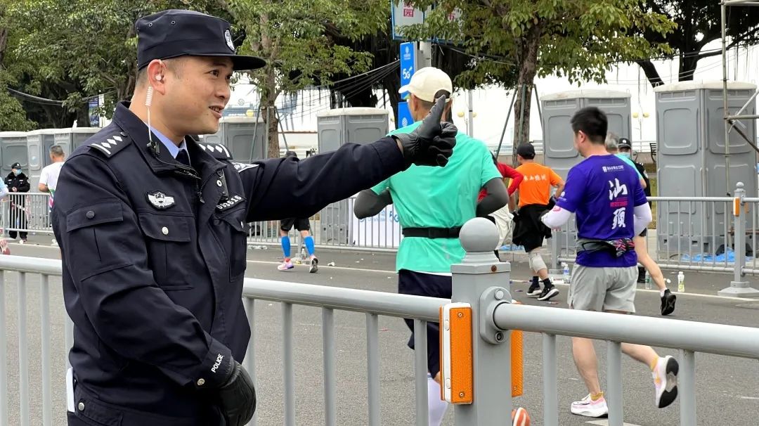 龙湖公安 | 元启新程 续写无悔担当