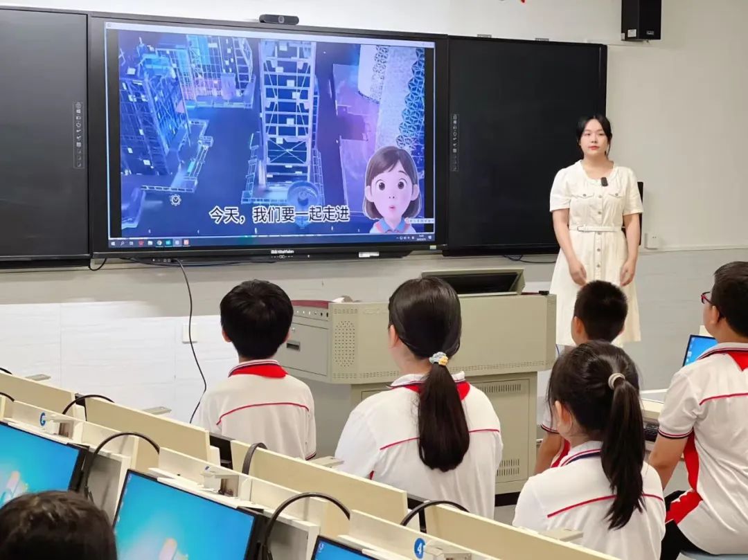 在澄海广益第二小学成功举办澄海区“贯彻新课标,构建新课堂”教学开放活动信息科技+综合实践活动专场