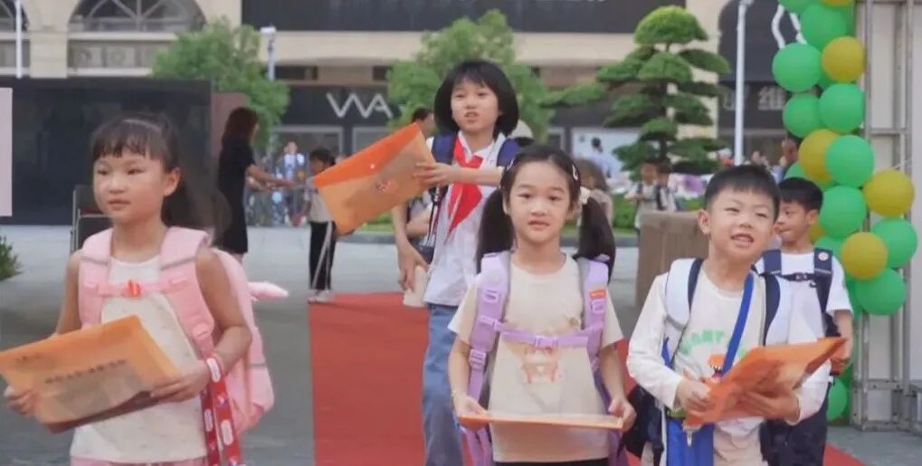 迎首批新生!东海岸龙腾小学开学