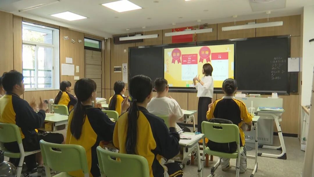 以爱为舟  为听障孩子点亮“无声”世界