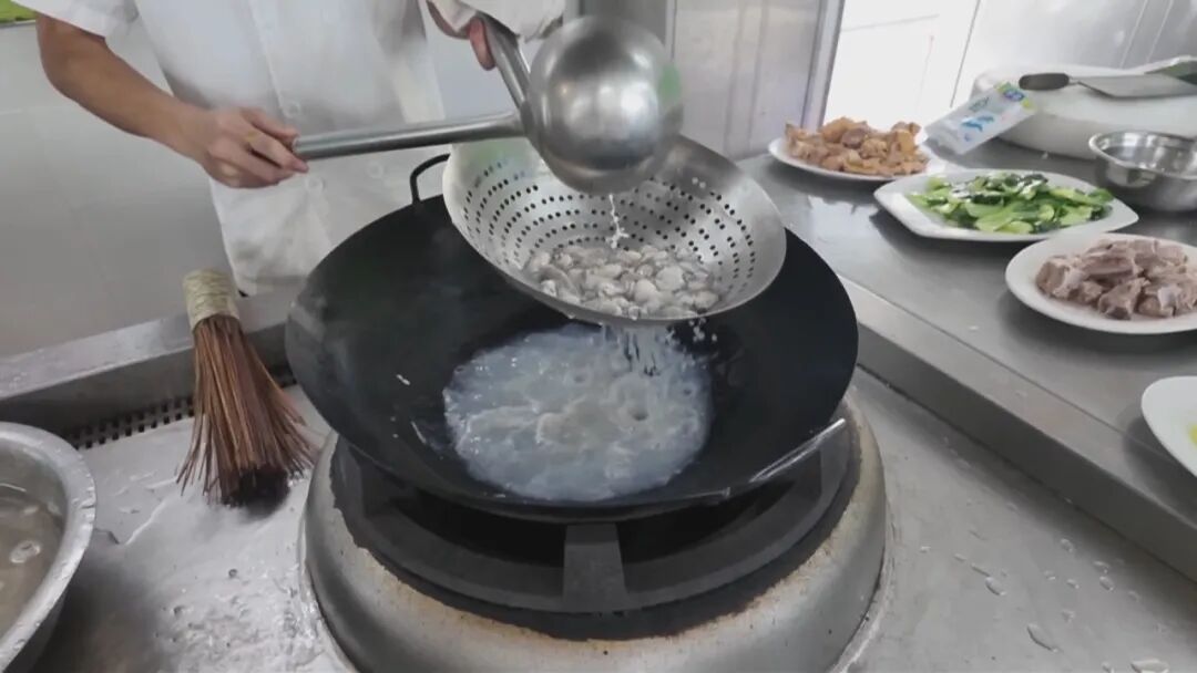食材焯水有讲究   除毒去腥保口感