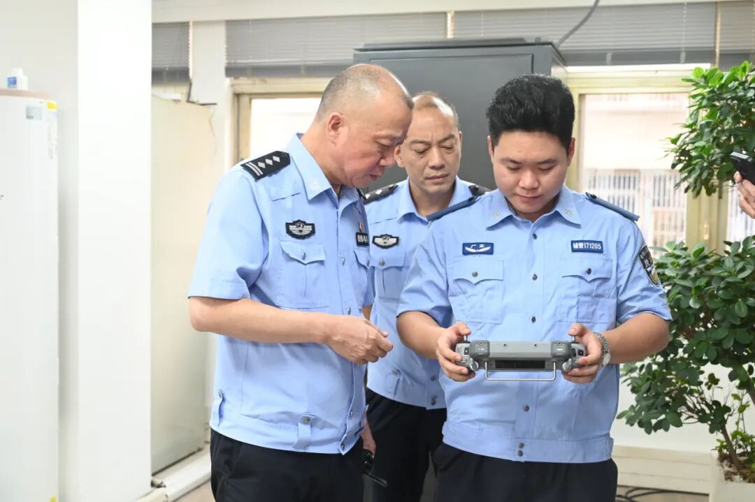 抓拍取证+空地联动!汕头公安交管部门出动“空中交警”整治交通秩序