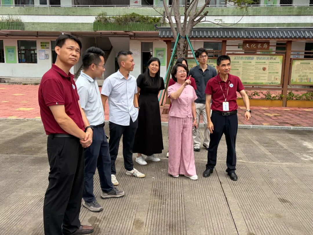 致敬耕耘者 情暖教师节——濠江区总工会开展2026年教师节送温暖慰问活动