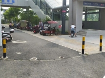 步道隔离栏缺失、车辆占道？汕头交警回应！