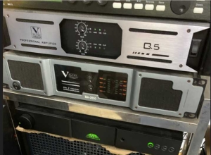 nad319功放  雅俊8cd 带摇控