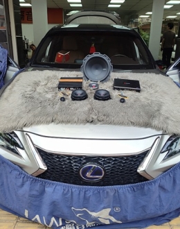 汕头——雷克萨斯es300h汽车音响改装