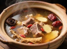 山茶油当归羊肉汤：暖身滋补的冬日佳品