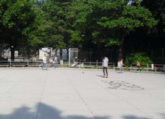 溜冰场热身2.jpg