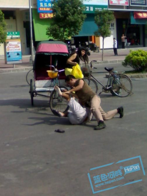 三轮叔与煤气哥.jpg