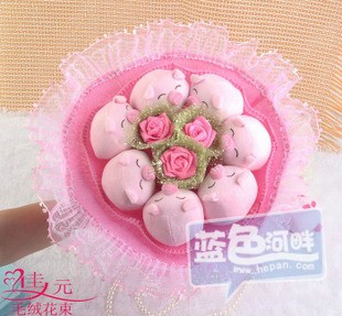 笑脸猪卡通花束独家玫瑰香味花束99元.jpg