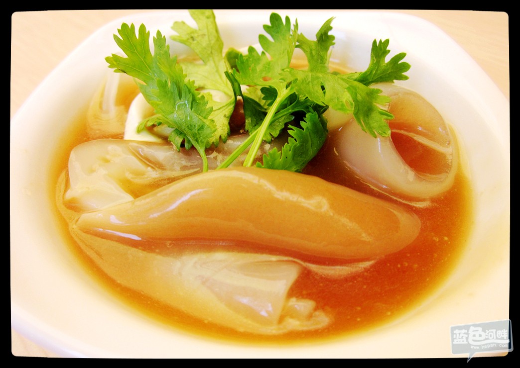 这个得赞一下，鲨鱼皮味很正。18元一碗
