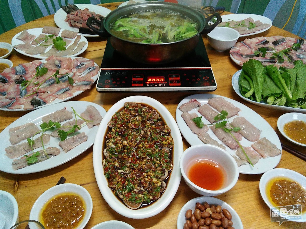 杜龙鲈鳗火锅.jpg