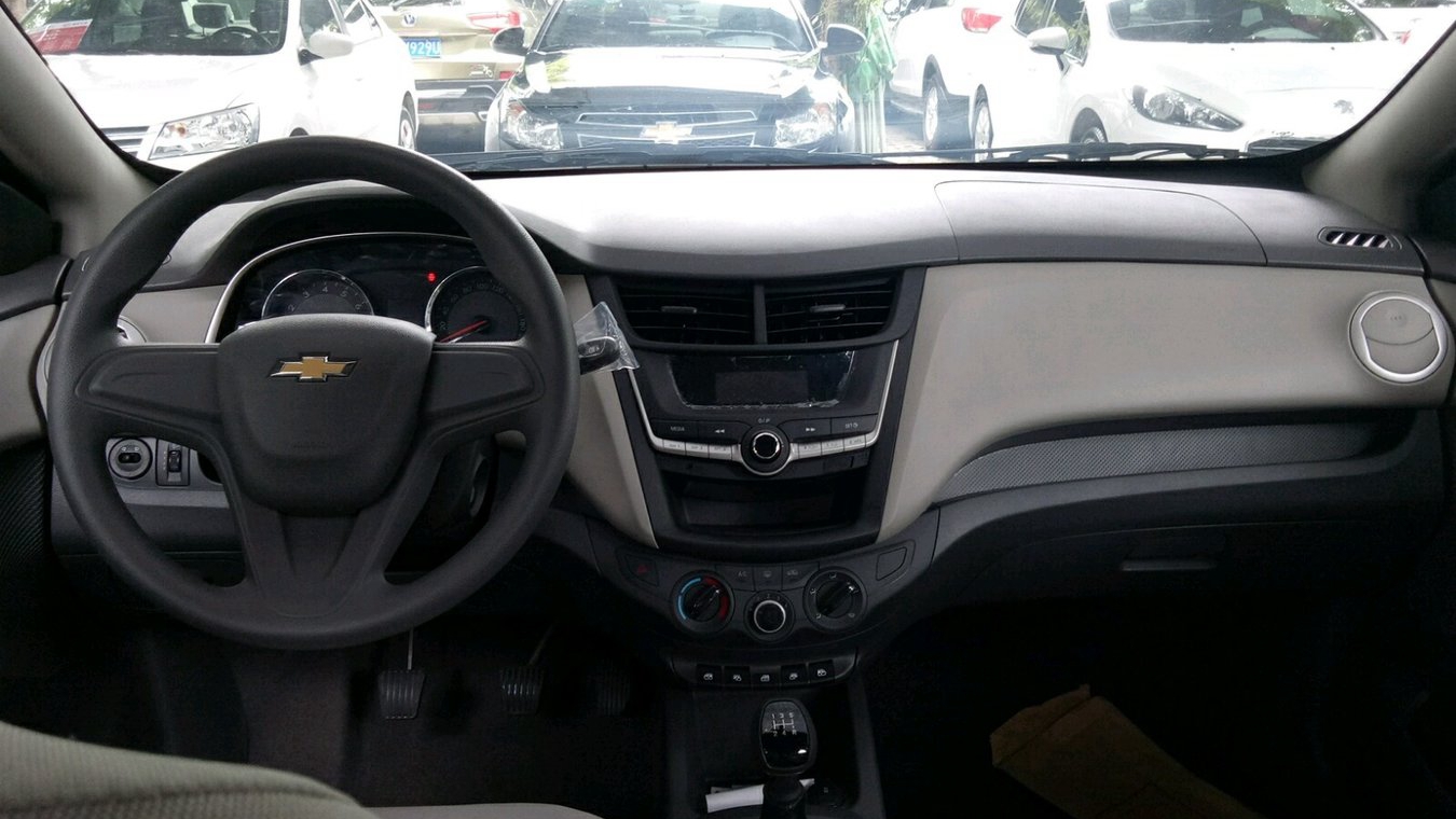 1015cb379.jpg
