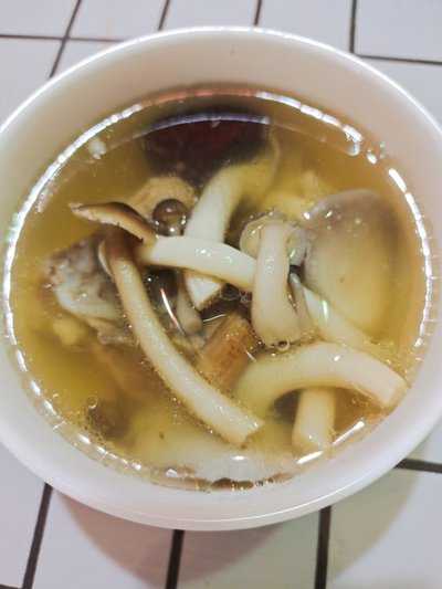山茶油菌菇汤：更多维度的美味探索